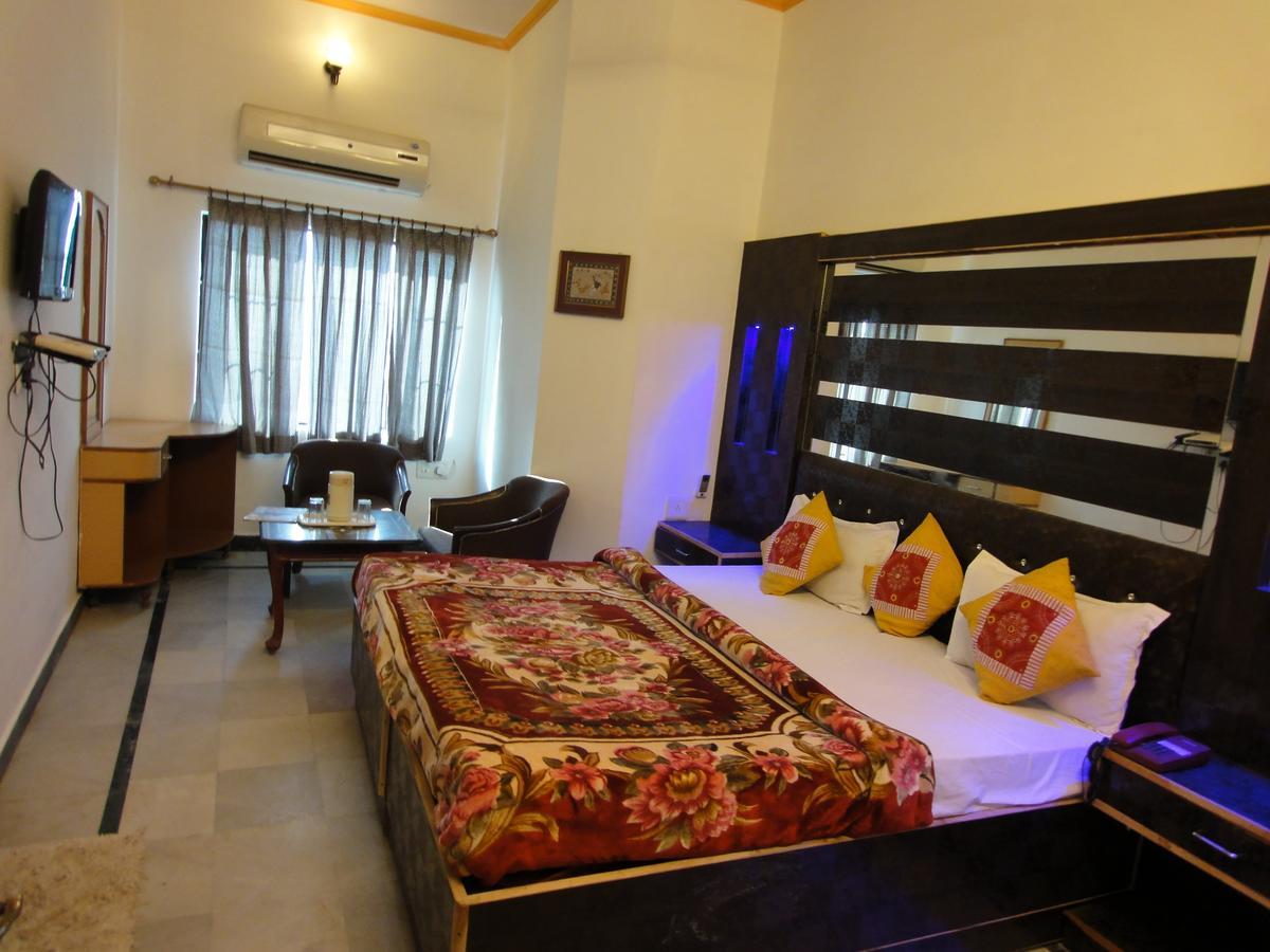 Hotel Taj Plaza, Vip Road, Agra Agra  Eksteriør billede
